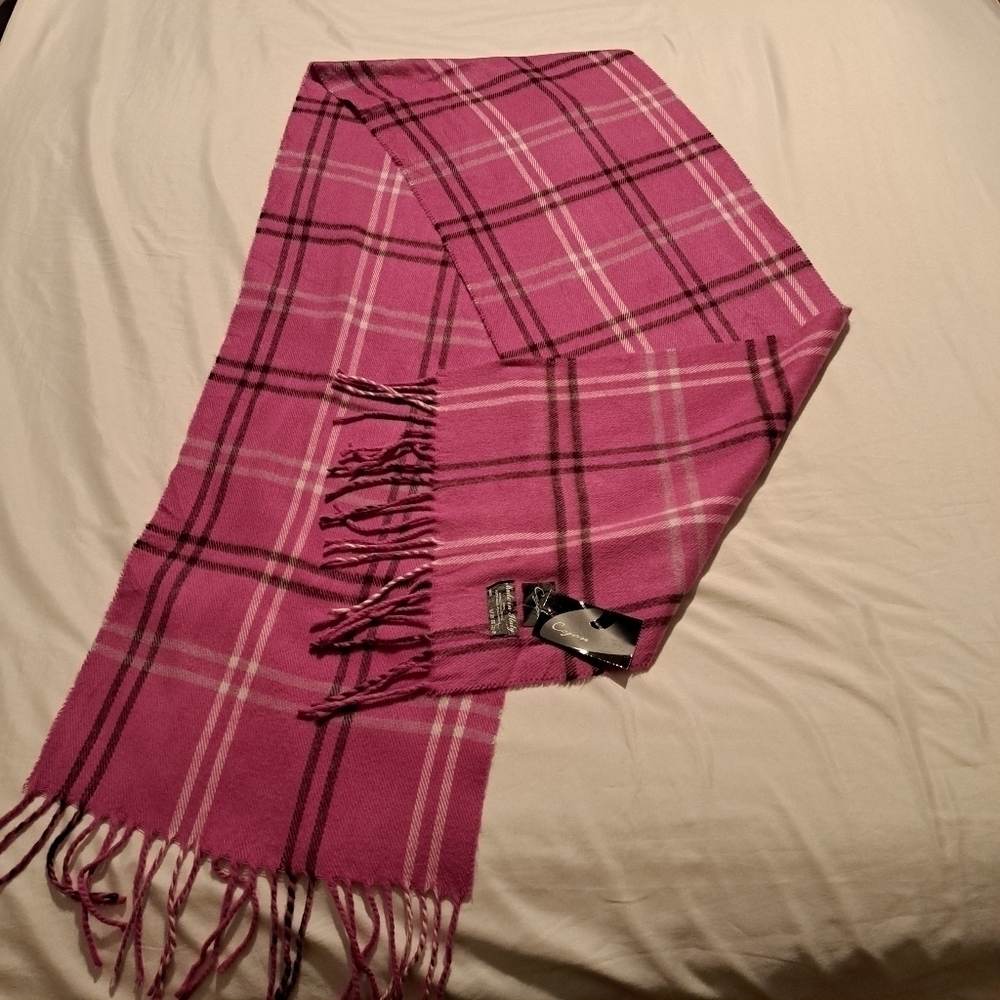 Cejon women's pink plaid scarf NEW